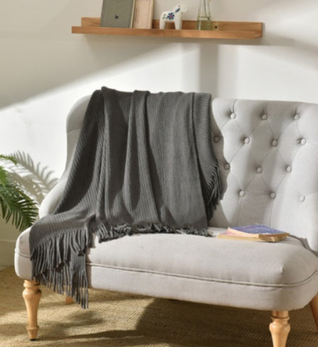 Knitted Acrylic Tassel Throw Blanket