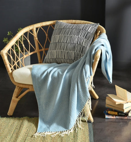 Knitted Acrylic Tassel Throw Blanket
